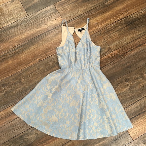Juniors size 3 speechless dress - Picture 1 of 2